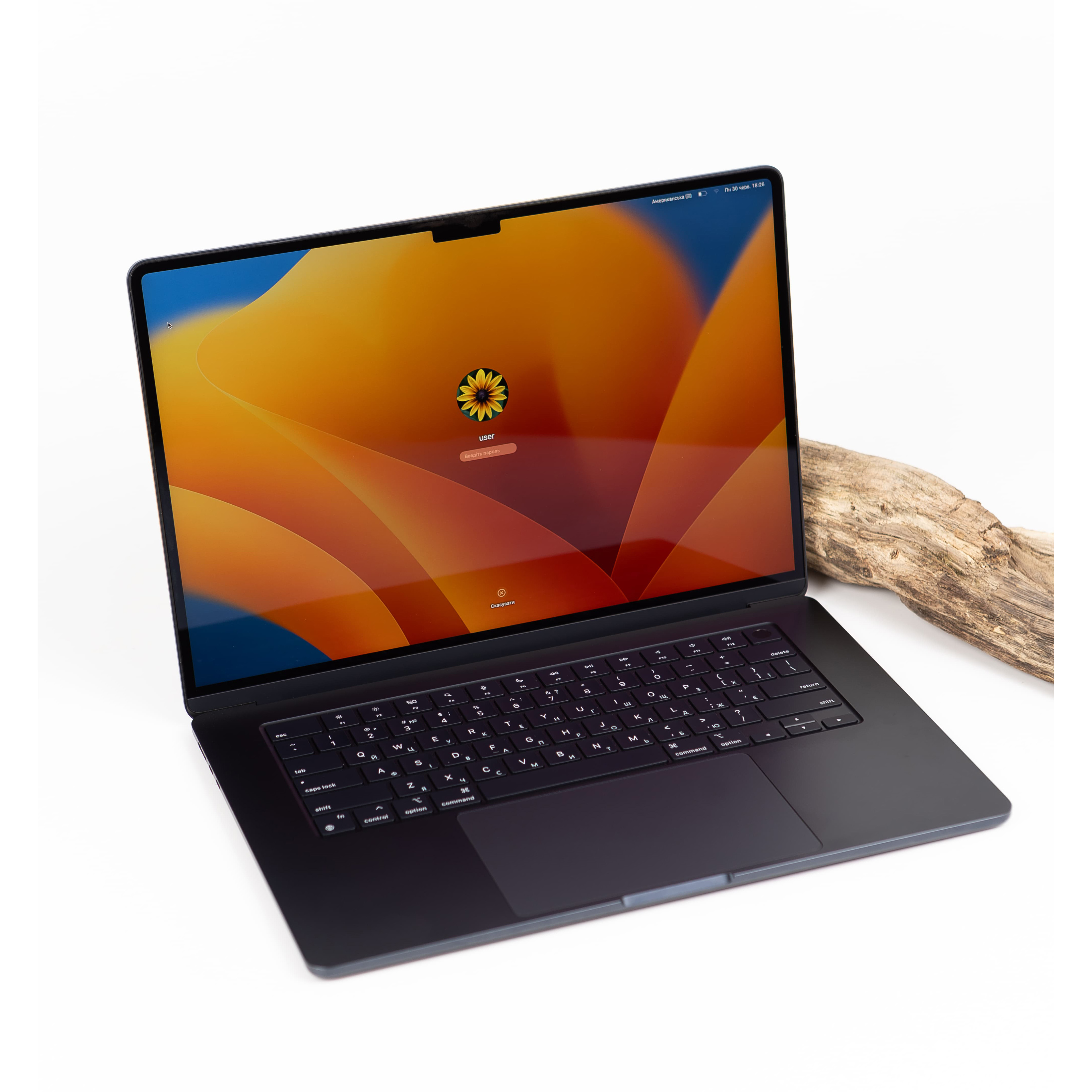 MacBook Air 15" (2023) M2 / 8/256GB / Midnight (MQKW3) б/у